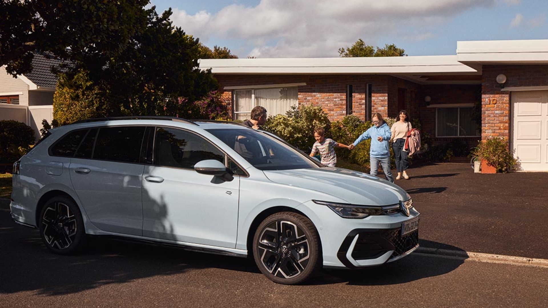 The new Golf Variant | ワゴン | フォルクスワーゲン公式
