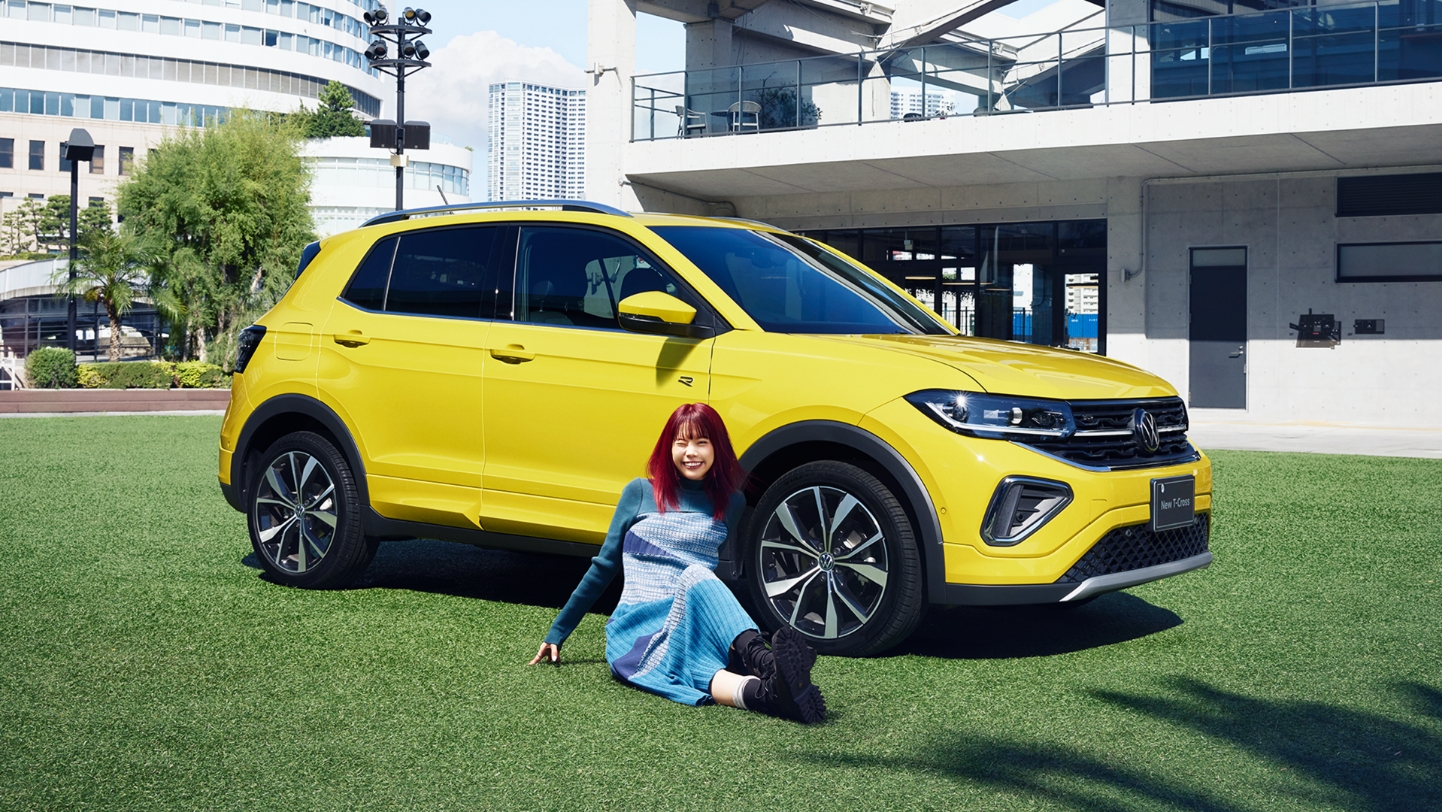 Volkswagen  サコッシュ　アイナジエンド アイナジエンド サコッシュ 黄色 アイナ・ジ・エンド - メルカリ