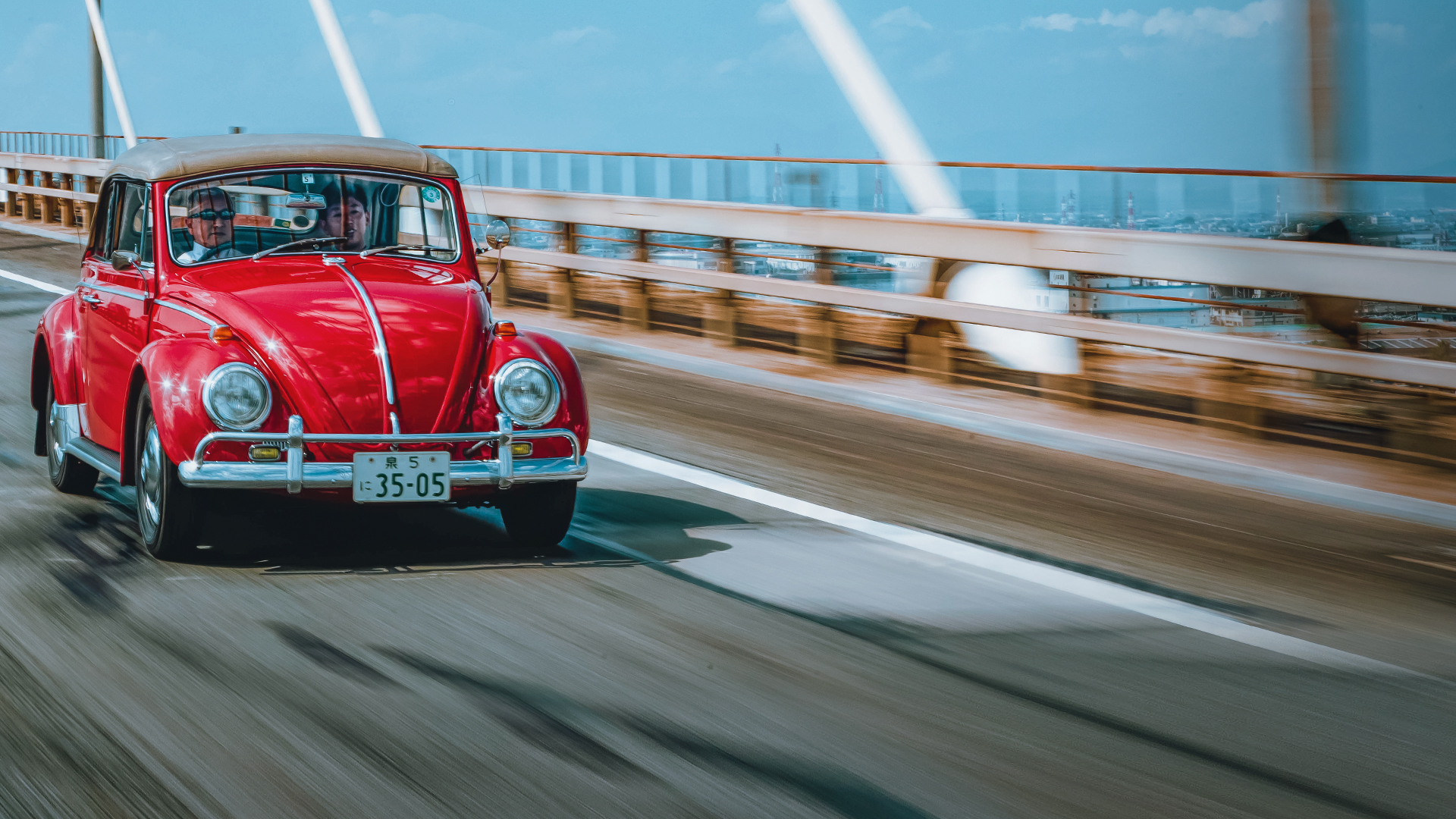 1966 フォルクスワーゲン・ビートル ウィズ　ティアドロップ・トレーラー 1966 フォルクスワーゲン・ビートル ウィズ ティアドロップ